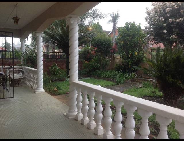 3 BEDROOM HOUSE FOR SALE IN WOODLANDS